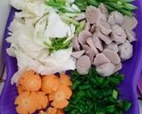 Foto langkah ke 1 dari resep Sop baso.