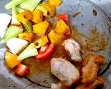 รูปขั้นตอนการทำที่ 2 ของ ไก่ผัดเปรี้ยวหวาน ราดหน้าข้าว