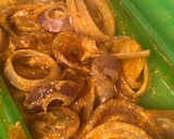 Foto del paso 3 de la receta: Salsa de cebolla al curry en microondas con Lékué