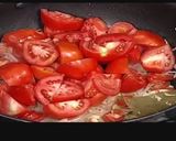A picture of step 1 of Carrot and tomatoes soup.