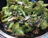 Foto del paso 6 de la receta: Salsa para pastas de brócoli y champiñones