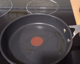 Foto del paso 3 de la receta: Sepia a la plancha con salsa verde