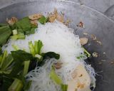 Foto langkah ke 3 dari resep Bihun Goreng Bakso Sawi.
