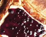 Foto del paso 6 de la receta: Hojaldre con crema y arándanos