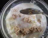 A picture of step 1 of Healthy Overnight Oats (with Fruits, Nuts & Seeds).