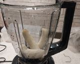 A picture of step 1 of Banana Honey Smoothie.