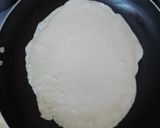 A picture of step 4 of Yummy Cheese crepe#4weekchallenge.