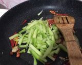 Foto langkah ke 2 dari resep Oseng Labu Siam Sederhana.