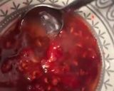 Une image de l'étape 1 de Soupe de champagne aux framboises Saint valentin.
