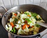 गोभी मटर की मिक्स वेज (gobi matar ki mix veg recipe in Hindi) रेसिपी चरण 4 फोटो