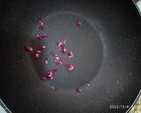 Foto langkah ke 2 dari resep Gethuk Gorio Rose Sprinkles.