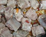 รูปขั้นตอนการทำที่ 2 ของ ซี่โครงหมูผัดตะไคร้