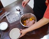 Foto langkah ke 1 dari resep Omelette Pancake Ayam.