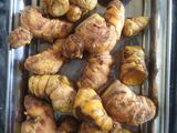 લીલી હળદર નું અથાણું (Lili Haldar Athanu Recipe In Gujarati)