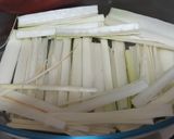 Foto del paso 2 de la receta: Lenguado al horno con puerro, patata y pimiento rojo