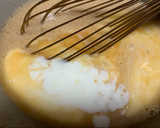 Foto del paso 3 de la receta: El bizcocho de yogur como el de mi madre