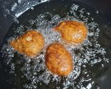 A picture of step 2 of Banana Fritters.