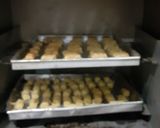 Foto langkah ke 3 dari resep Kastengel cheddar tanpa telur 4 bahan.