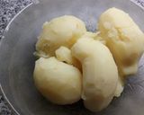 Foto del paso 1 de la receta: Puré duquesa con salsa de queso
