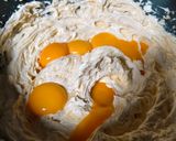 Foto langkah ke 2 dari resep Kue Semprit Keju (Inspirasi Hantaran Lebaran).