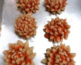 Hình bước làm 3 của món Bánh bông cúc
