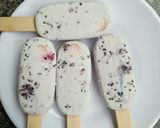 Hình bước làm 5 của món Kem dâu tằm