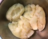 A picture of step 1 of Bread potato cheese balls.