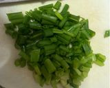 รูปขั้นตอนการทำที่ 1 ของ ไข่ผัดหมูสันคอสไลด์