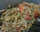 Foto langkah ke 3 dari resep Risol isi jamur saus tiram.