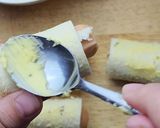 Foto langkah ke 6 dari resep Ide bekal - roti gulung sosis keju.