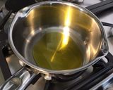 Une image de l'étape 4 de Sauce verte aux fanes de radis et herbes aromatiques.