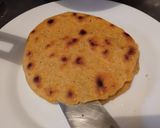 Foto del paso 5 de la receta: Arepa🥯rellena de pollo🫕y salchichón teriyaky con ensalada fresca🥙🧆🌯