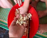 Hình bước làm 4 của món Bắp rang bơ