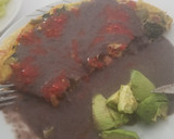 Foto del paso 4 de la receta: Omelette con verduras bañado en salsa de frijol