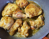 Foto del paso 1 de la receta: Pollo con tomate (Ostropel de pui)