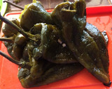 Foto del paso 4 de la receta: Pechuga rellena en crema de chile poblano