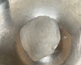 Foto langkah ke 2 dari resep Gemblong Tepung Ketan Balur Gula Pasir.