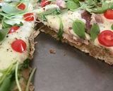 Φωτογραφία βήματος 6 της συνταγής Πίτσα με pesto βασιλικού, προσούτο, φρέσκια μοτσαρέλα & ζύμη express 2 υλικών