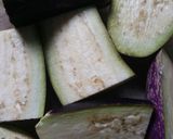 Foto langkah ke 1 dari resep Terong Saus Tiram.