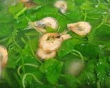 Hình bước làm 2 của món Canh rau má nấu tép đồng