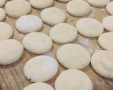 Foto del paso 6 de la receta: Alfajores de maicena SIN MANTECA