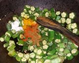 A picture of step 4 of Vendaikkai fry(lady's finger).
