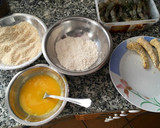 Foto del paso 3 de la receta: Langostinos crujientes con crema de ajo negro