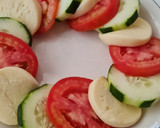 Foto del paso 3 de la receta: Ensalada plato completo de pepino, tomate, mozzarella, tofu al pimentón, enriquecida con gomashio 🥗