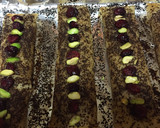 Foto del paso 5 de la receta: Rollos de coco con pasas 