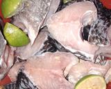 Foto langkah ke 1 dari resep Ikan Nila sambal kuning.