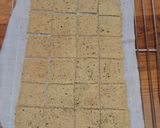 Foto del paso 5 de la receta: Crackers de ajonjolí y harina de almendras