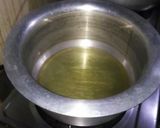 A picture of step 2 of Mughalai halwa.