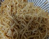 Foto langkah ke 1 dari resep Mie Goreng Sederhana.