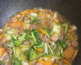 Foto langkah ke 5 dari resep 184. Capjay Sayur Bakso.